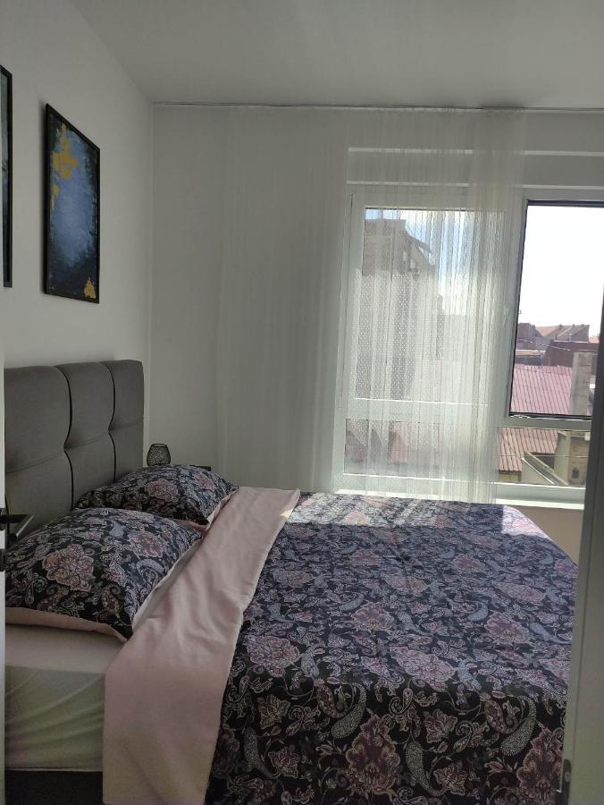 Apartman Waldy Ösek Dış mekan fotoğraf
