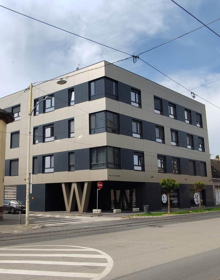Apartman Waldy Ösek Dış mekan fotoğraf